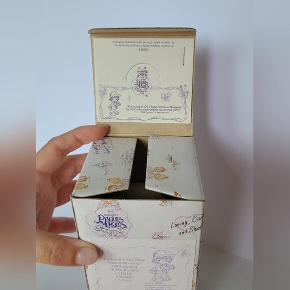 Precious Moments Collectors Club Girl Camera Photography Collectible Figurine - Picture 3 of 10